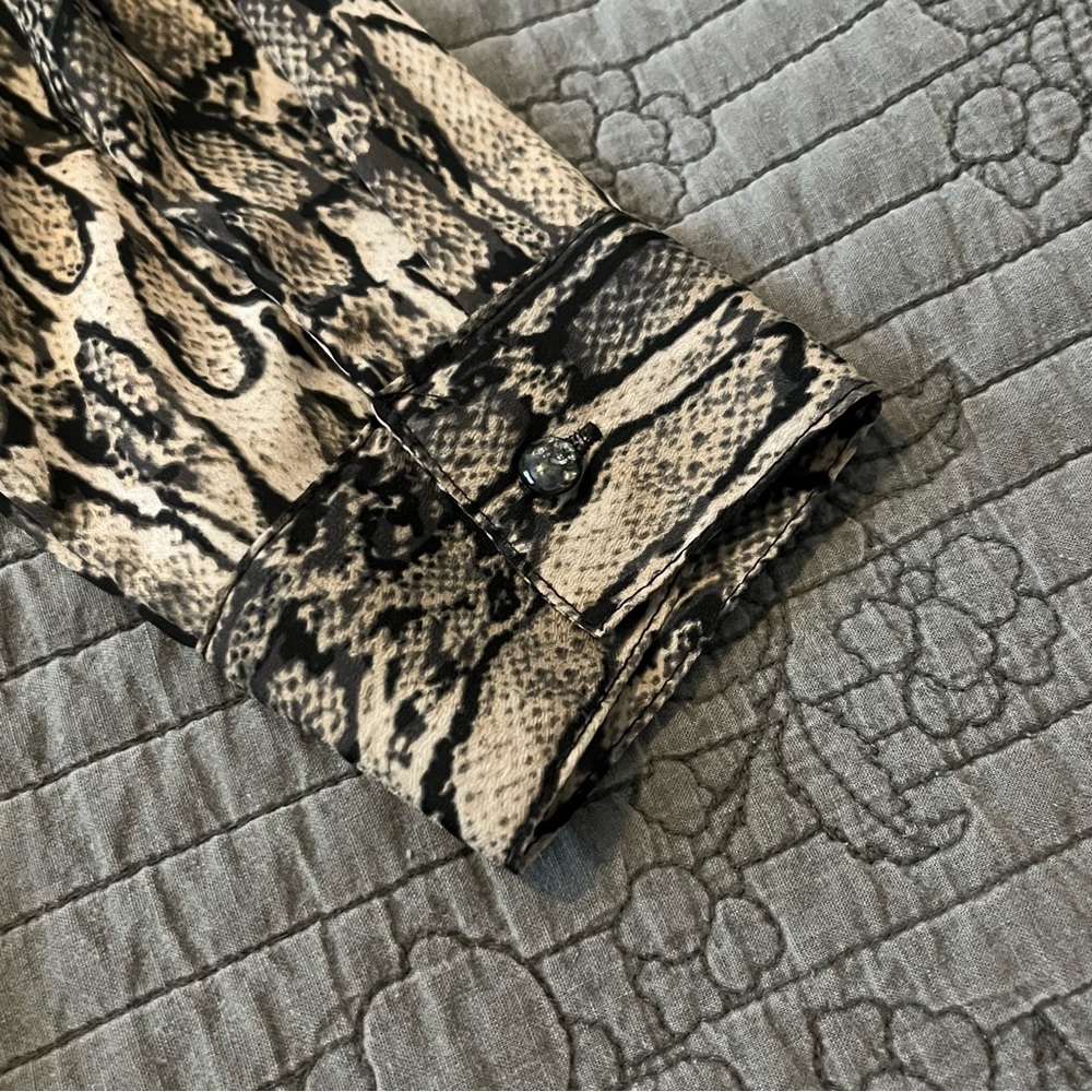 Python Print Blouse - Picture 4 of 6